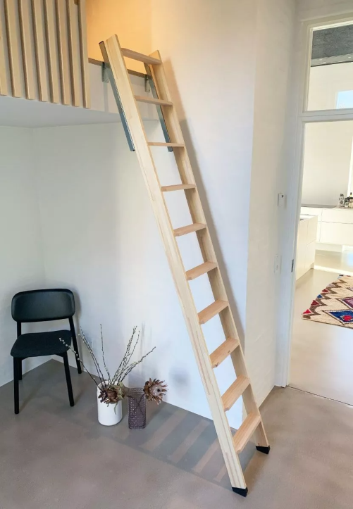 Support échelle pour escalier
